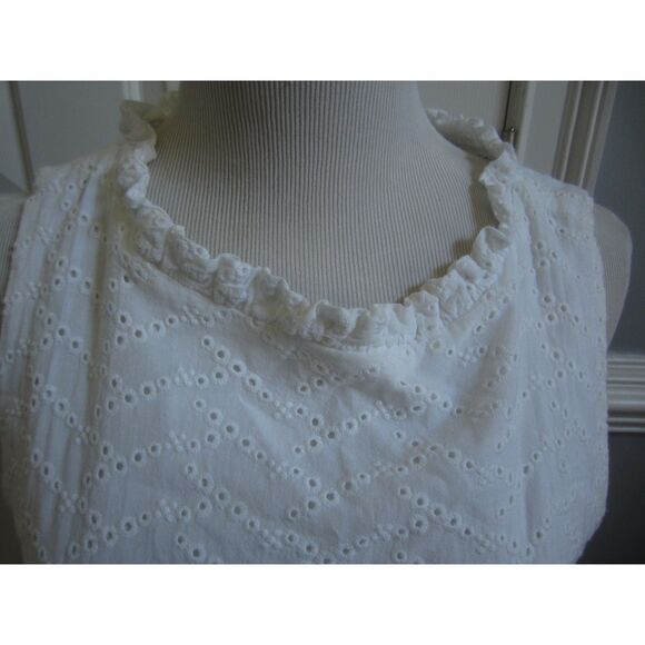 SAIL TO SABLE WHITE EYELET SLEEVELESS SHIFT, RUFFLE NECKLINE & KEYHOLE BACK  M - Picture 2 of 4
